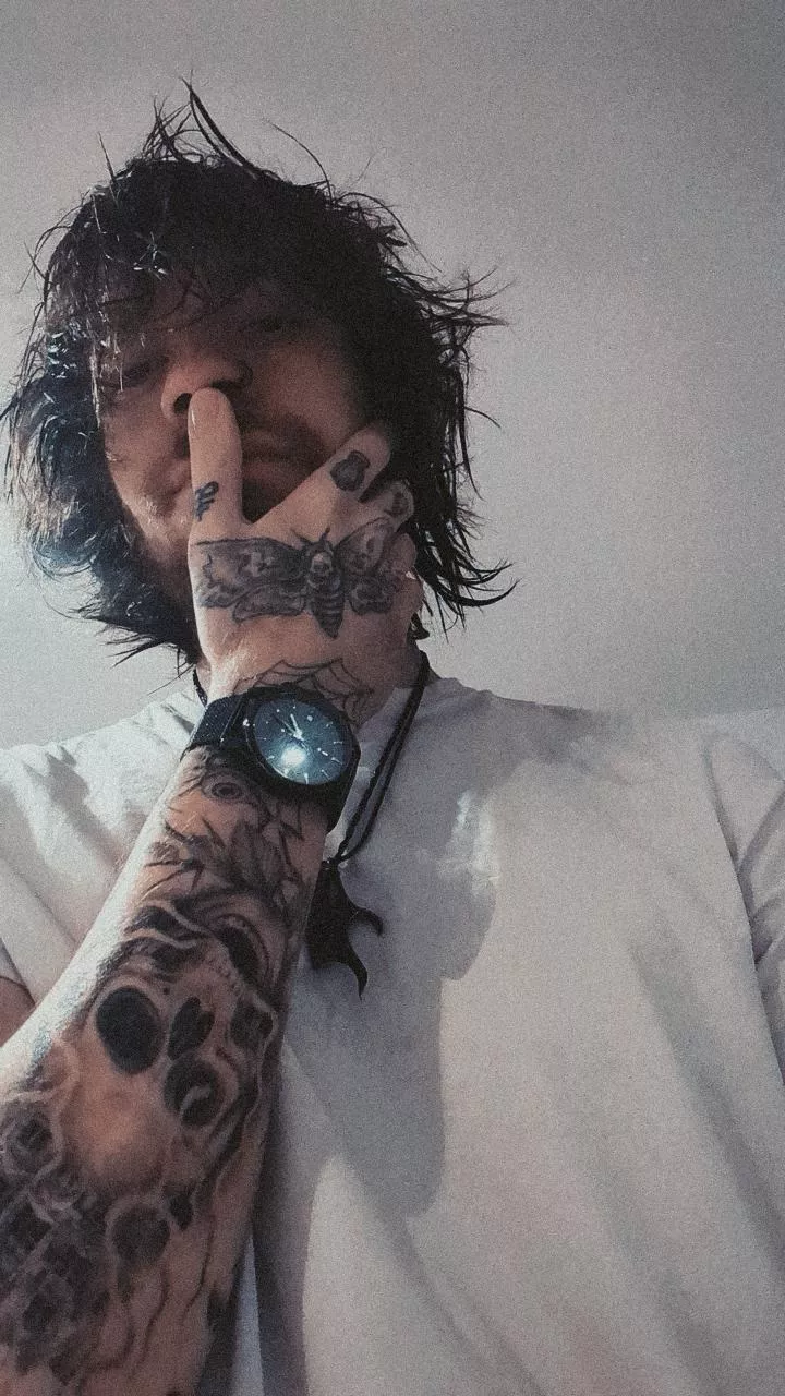 I wish I want to be perceived like this forever  posted by throwaway_couple12