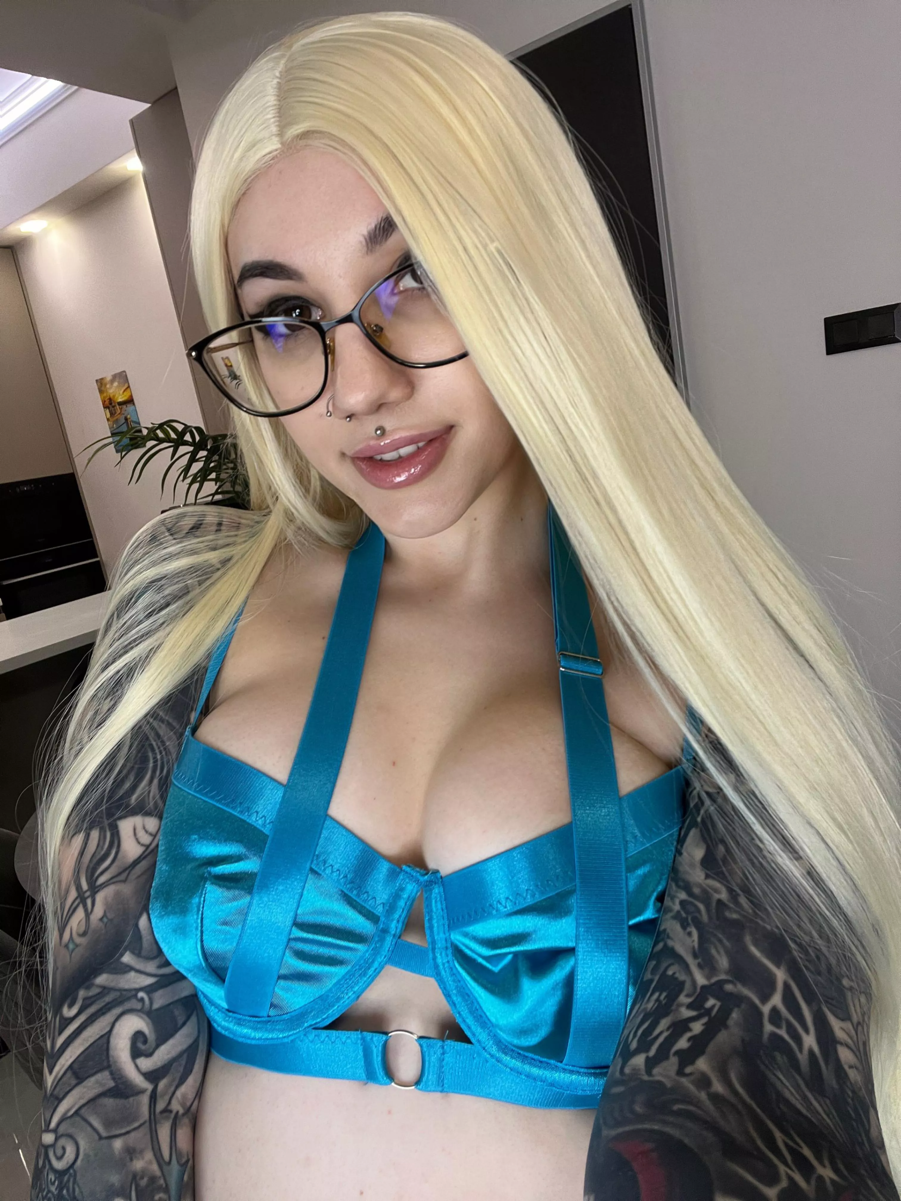 If I was your roomate would you take advantage? posted by thickbabyzara