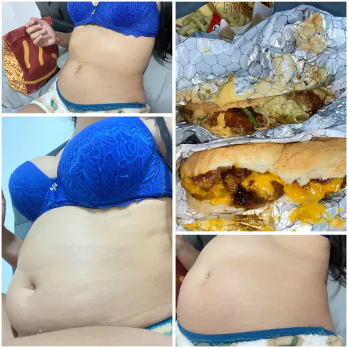 Incredible my change before and after a great Sandwich every day committed makes me bigger and bigger. Who wants to feed this beautiful belly? by AmericaMatheus