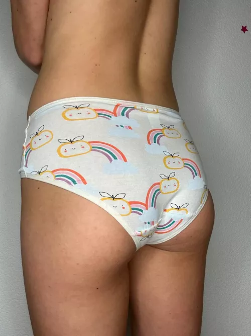 Just turned 18.. I am 110lbs and 5´1 did I make you hard? by Nadia_affable