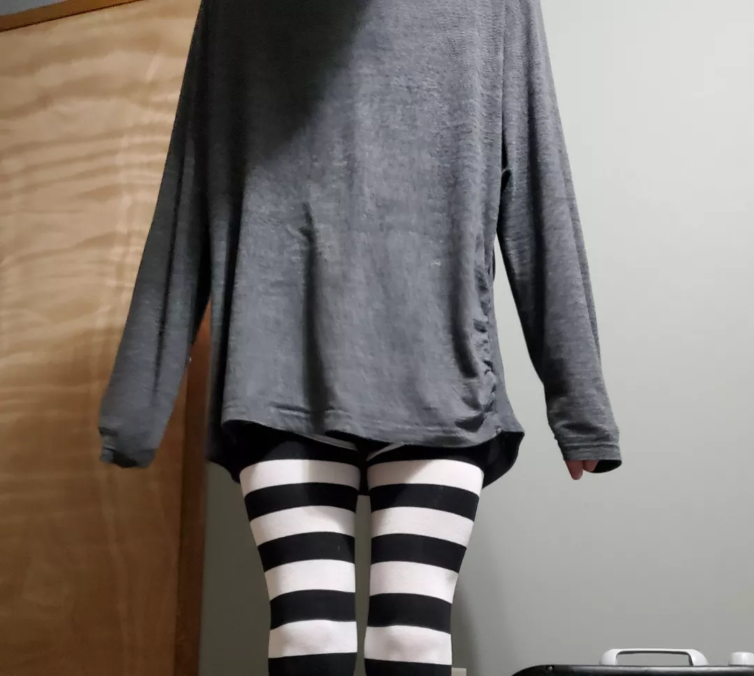 Long shirt :3 posted by Repulsive-Guide2160