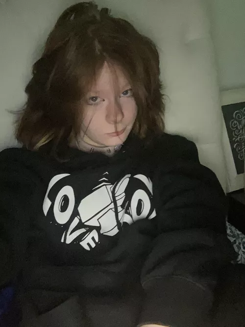 My hair is getting a bit to long but we don’t stop!! by LovelyLeft