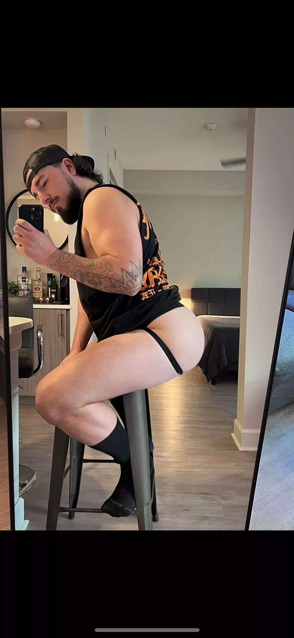 need you to come punish this ass 😈😈 posted by calantxxx