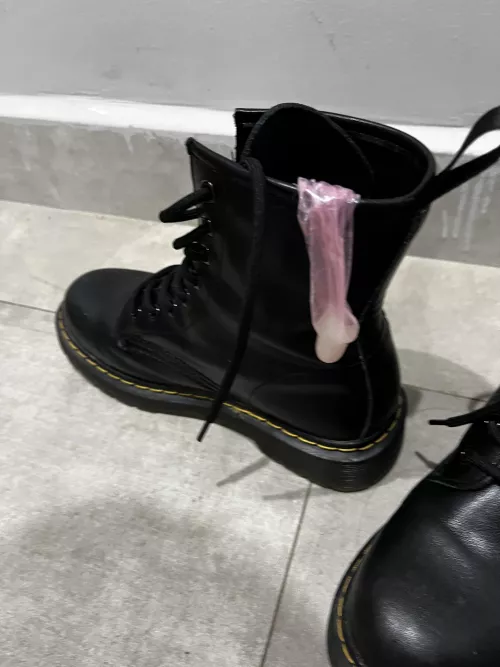 Not in that boots! by RiclTie