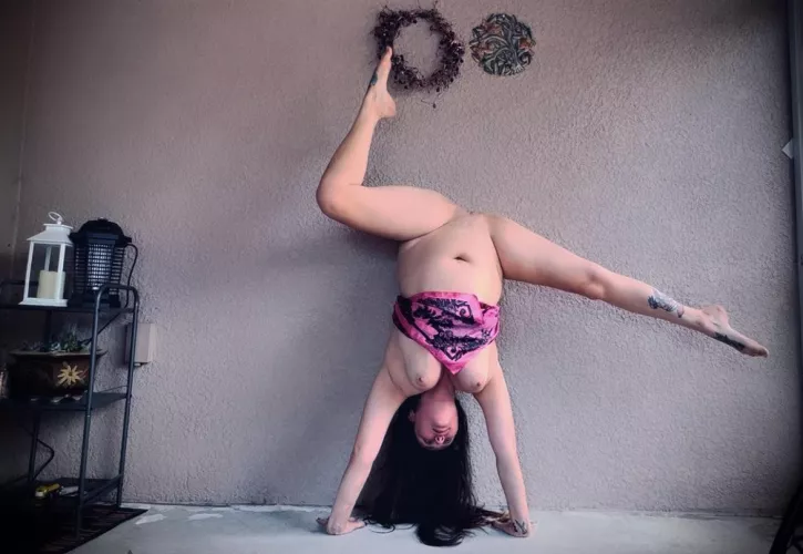 So many fun things to do in this position! by Vivivixins