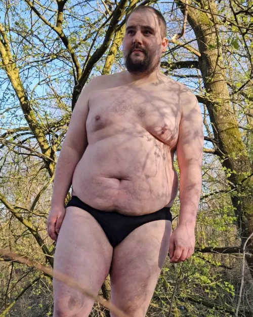 Taking advantage of the first rays of sunshine this year. 💜 by confidentchub