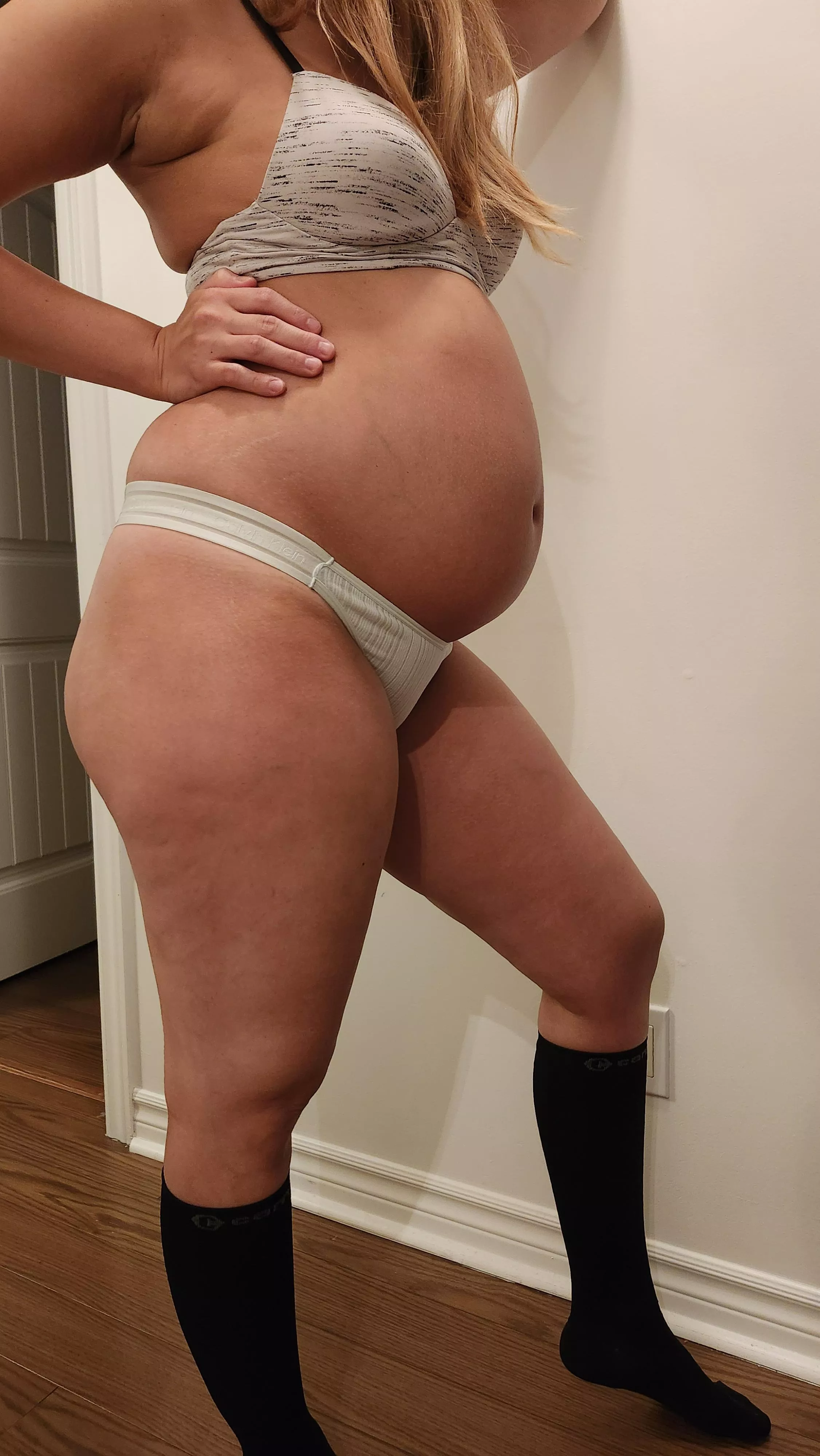 the belly grows posted by CoupleLovers77