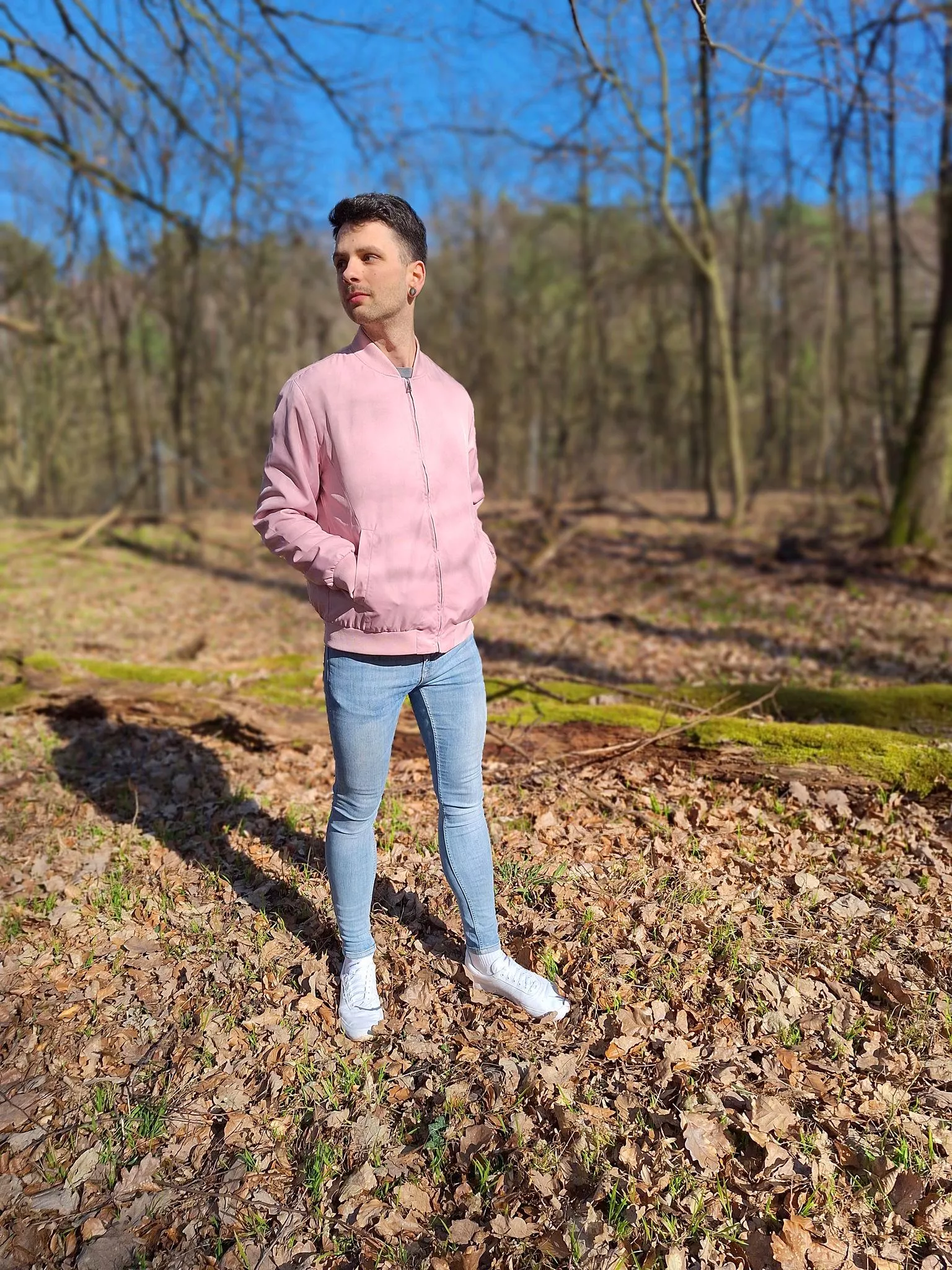 The sun feels so good. I can't wait for summer and spring! posted by Kironos