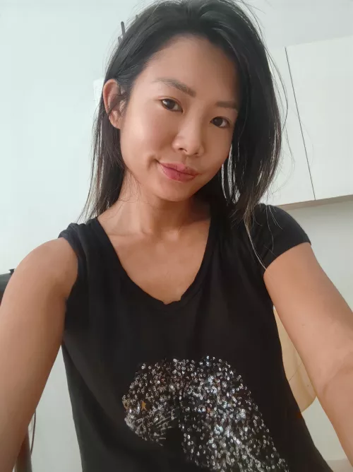 Thisishellmel (@thisishellmel) [instagram]  by Good-Manufacturer246