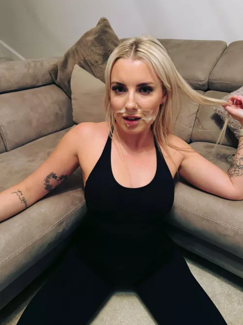 Why is it so hard to find a guy to cum on my face like this everyday? by EmilyWalters18