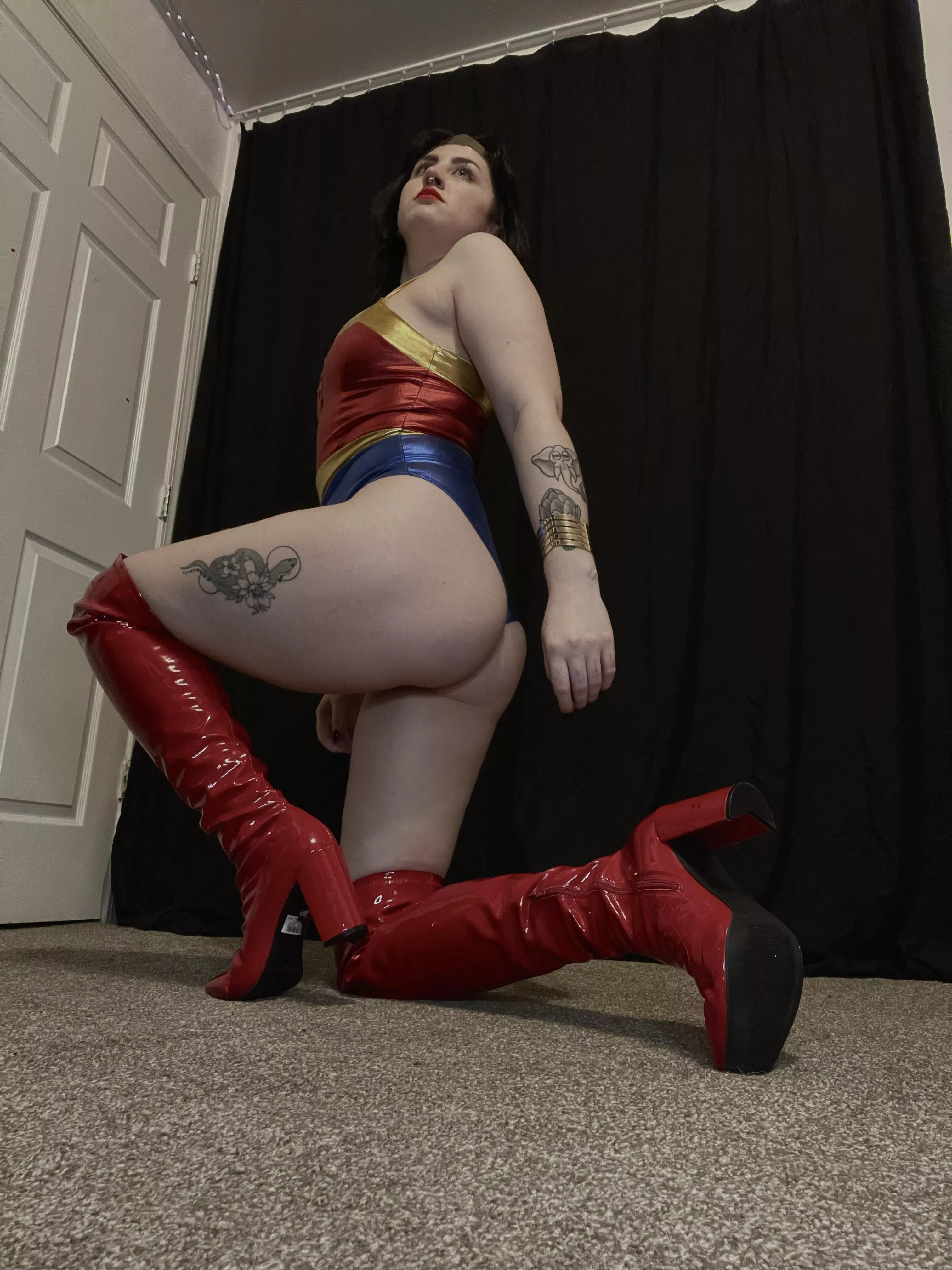 Wonder Woman booty  posted by Jinxedgirly