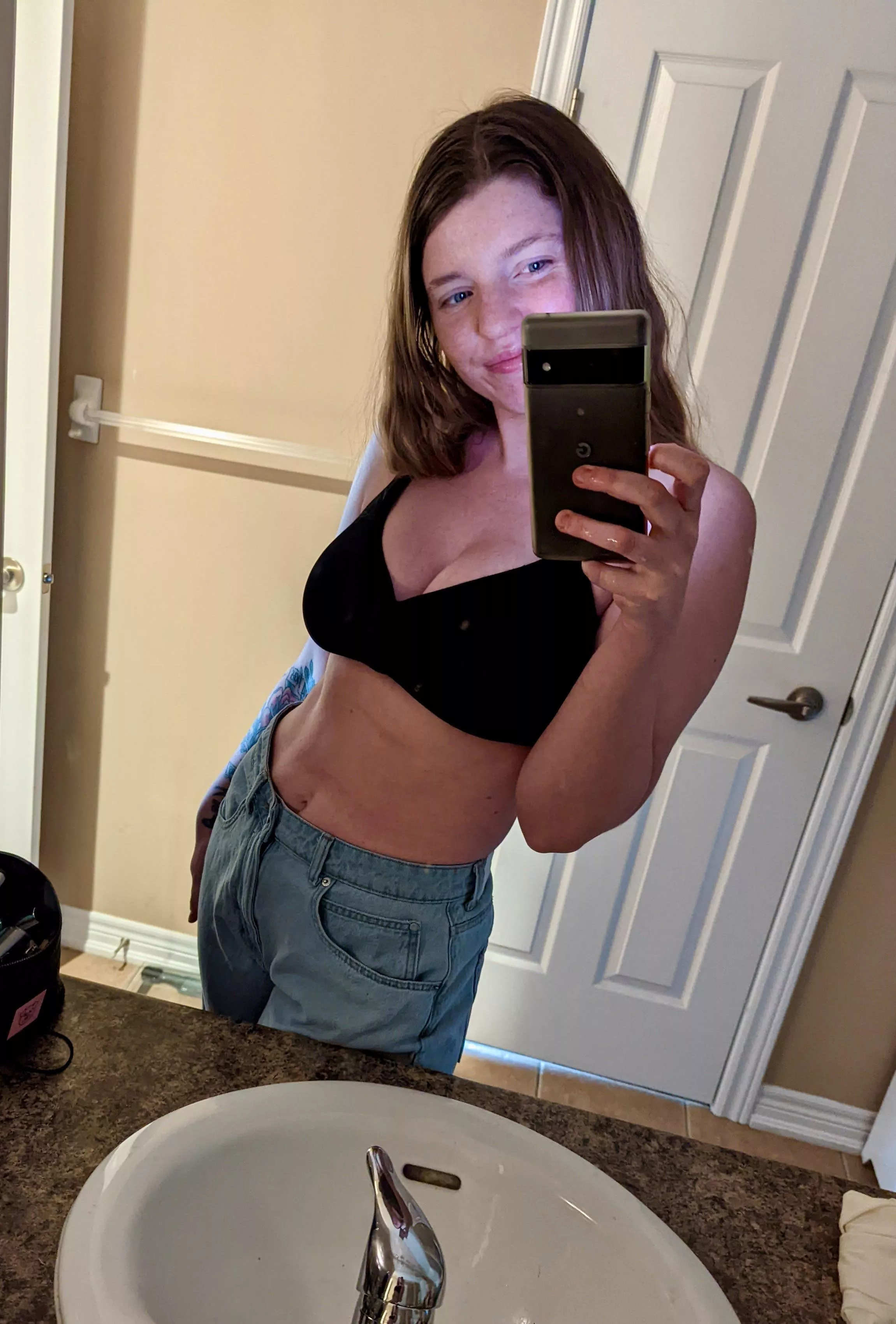 Your girl next door crush with natural 32DDD 🤭 posted by itsgeorgiarose69