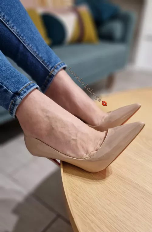 A close up of me in my favourites 👄 by lovelolalegs