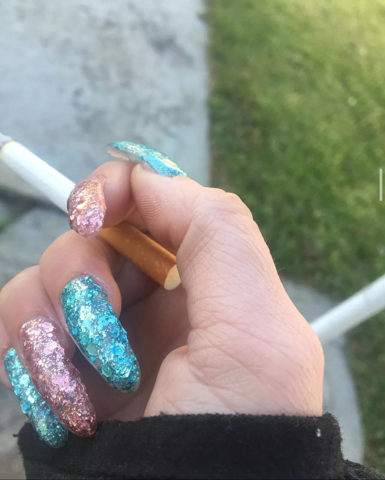 A little smoke break  posted by Roselina_Bucur1420