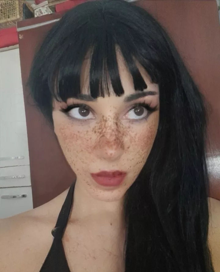 Big eyes, I feel like a Pin-Up posted by raqueliz