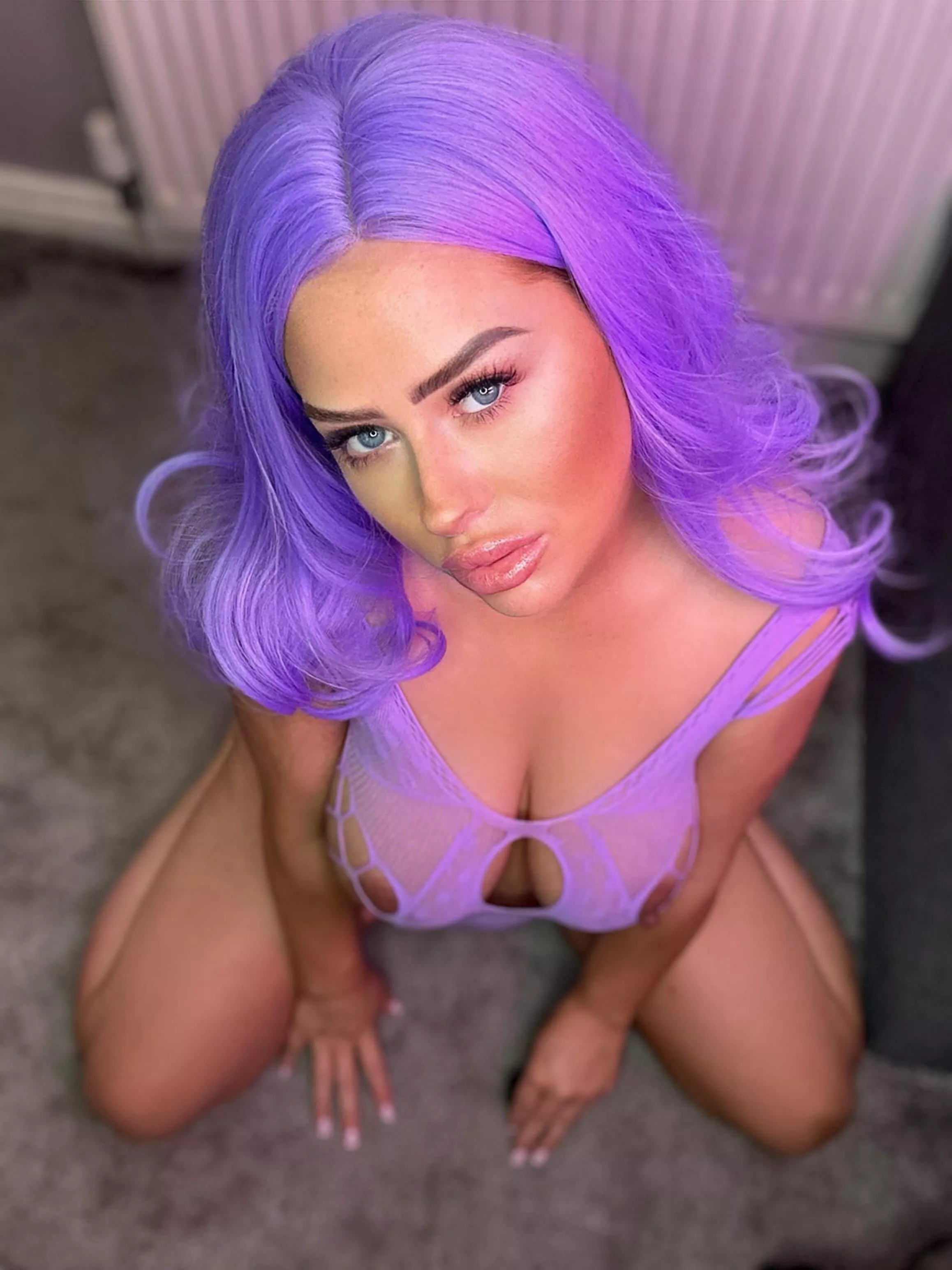 Check the comments posted by Rosiemae_xxx