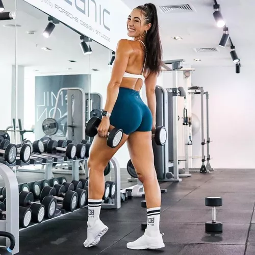 Danielle Robertson by Gal-Son