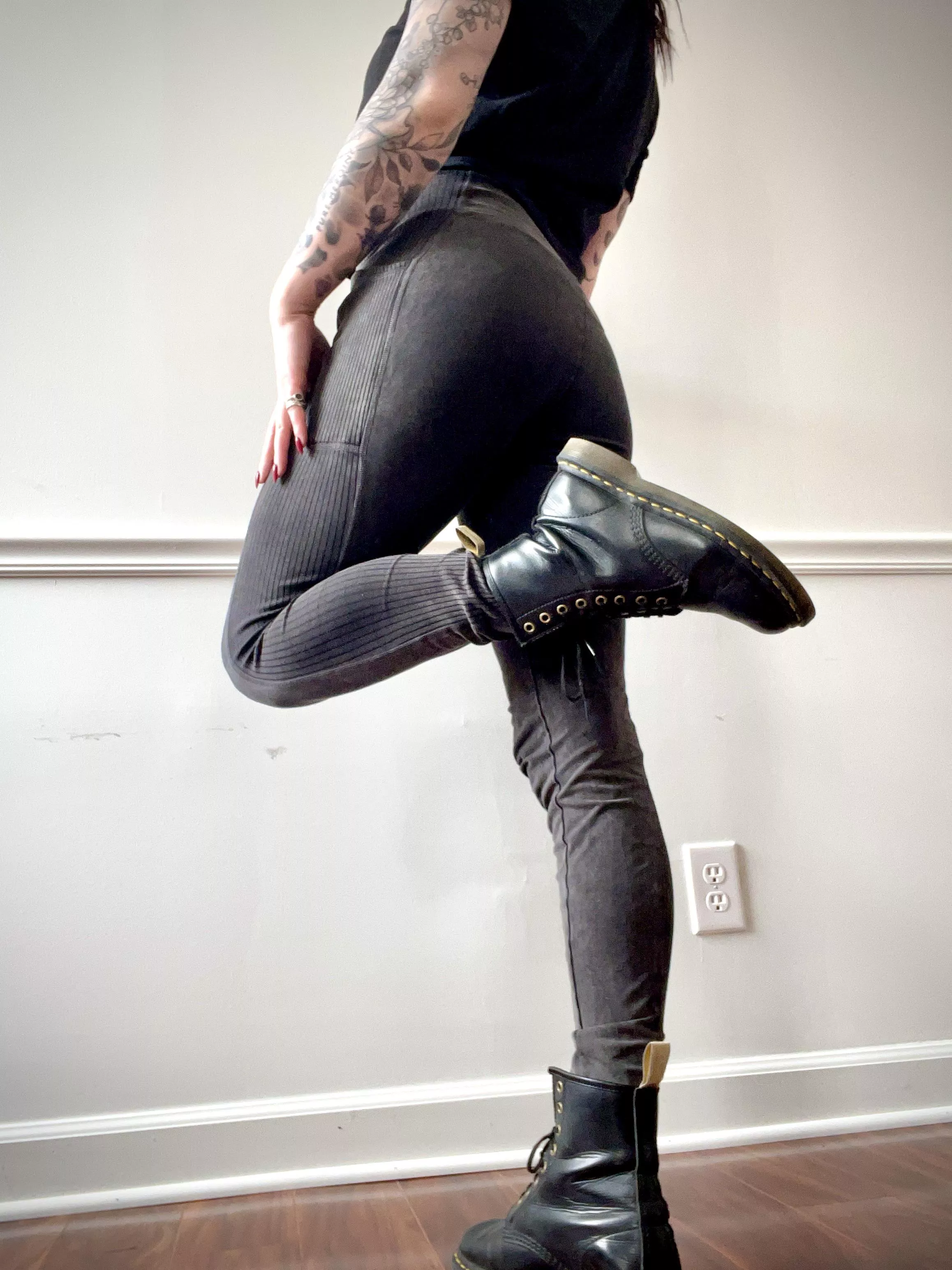 Docs 👽 posted by gothdaddydag