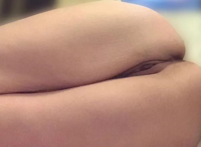 F 43 5ft 3in 120lbs A bit of a different view by PeoniesGalore