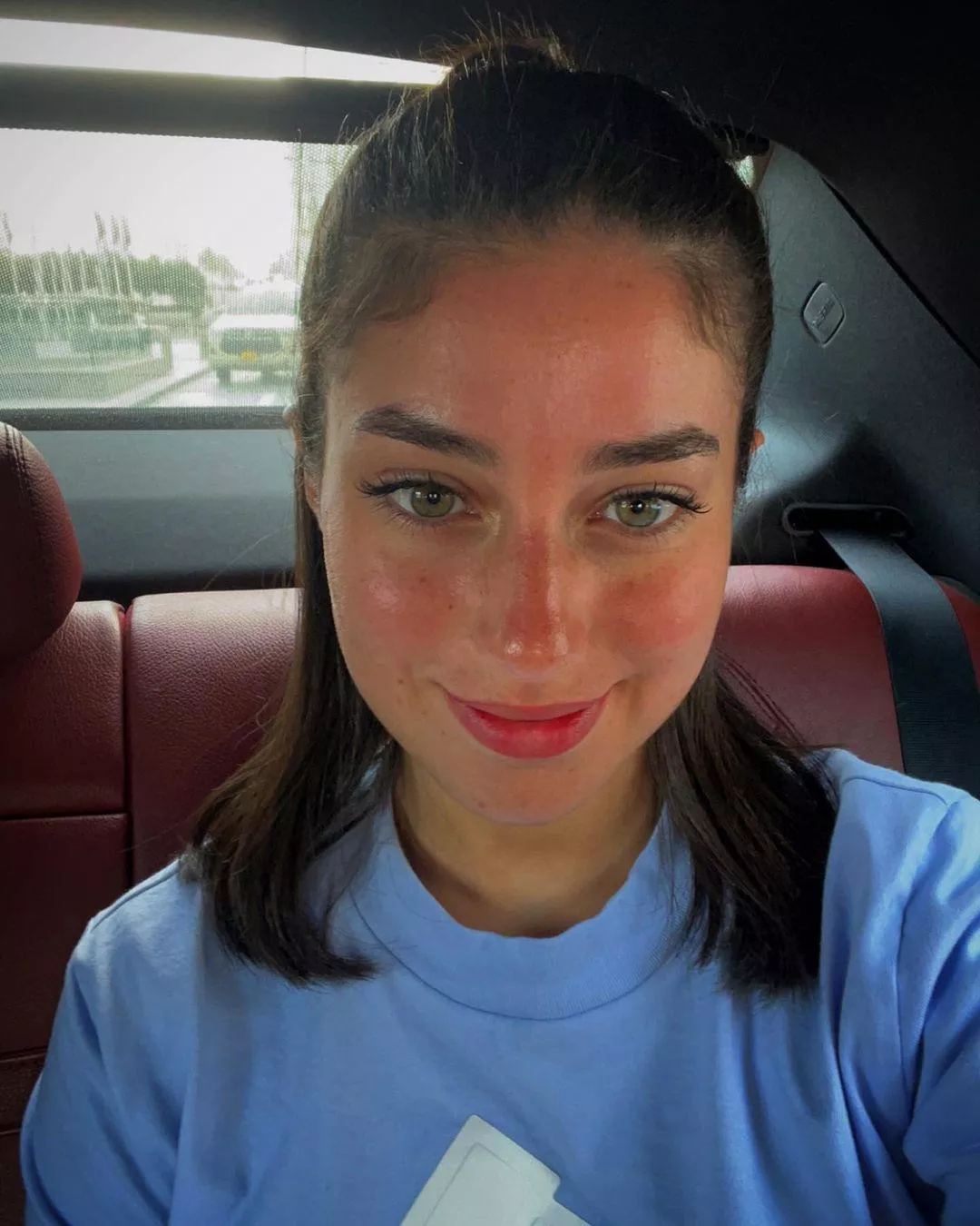 Farah Jefry posted by sagar9175