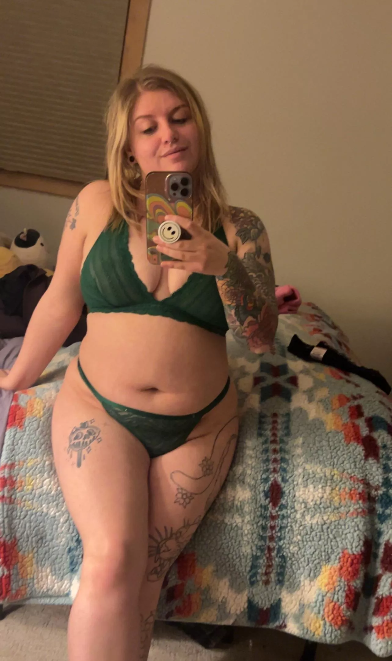 Feeling green  posted by ghooulia