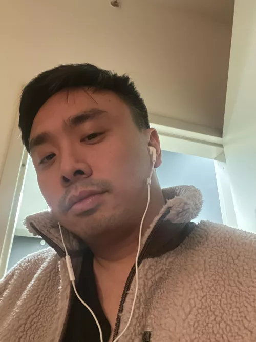 Gaming date anyone ? by OneAggressive4943