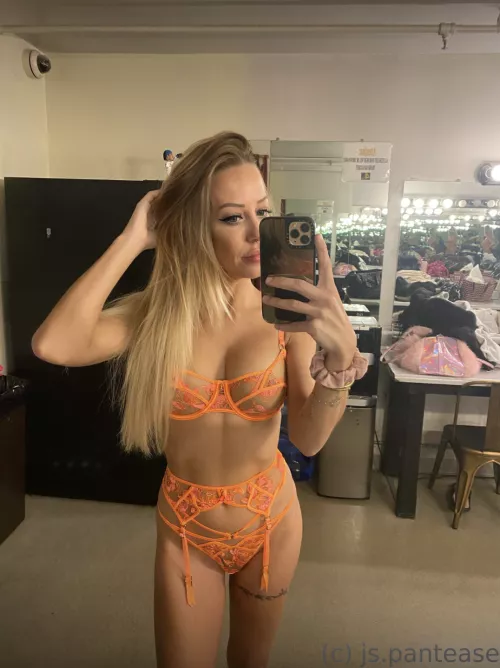 Good morning from Germany🥰 Which color of underwear is the sexiest? by Jacquelinesiemsen