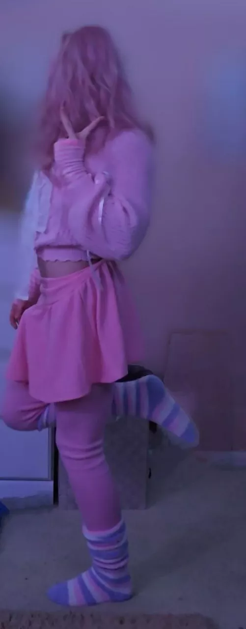 Haiiii by fuzzyfemboy101