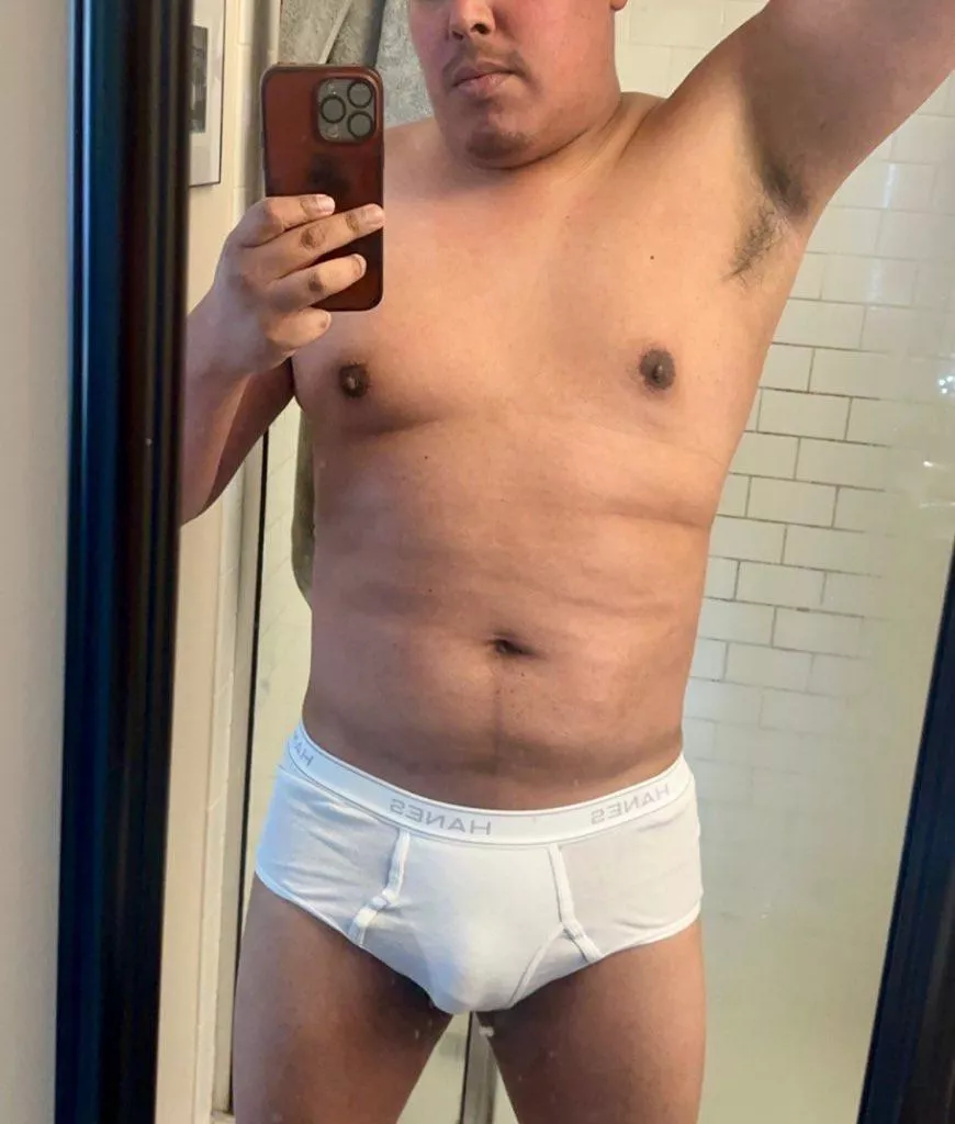 Hangin out in my Hanes posted by horrorcub