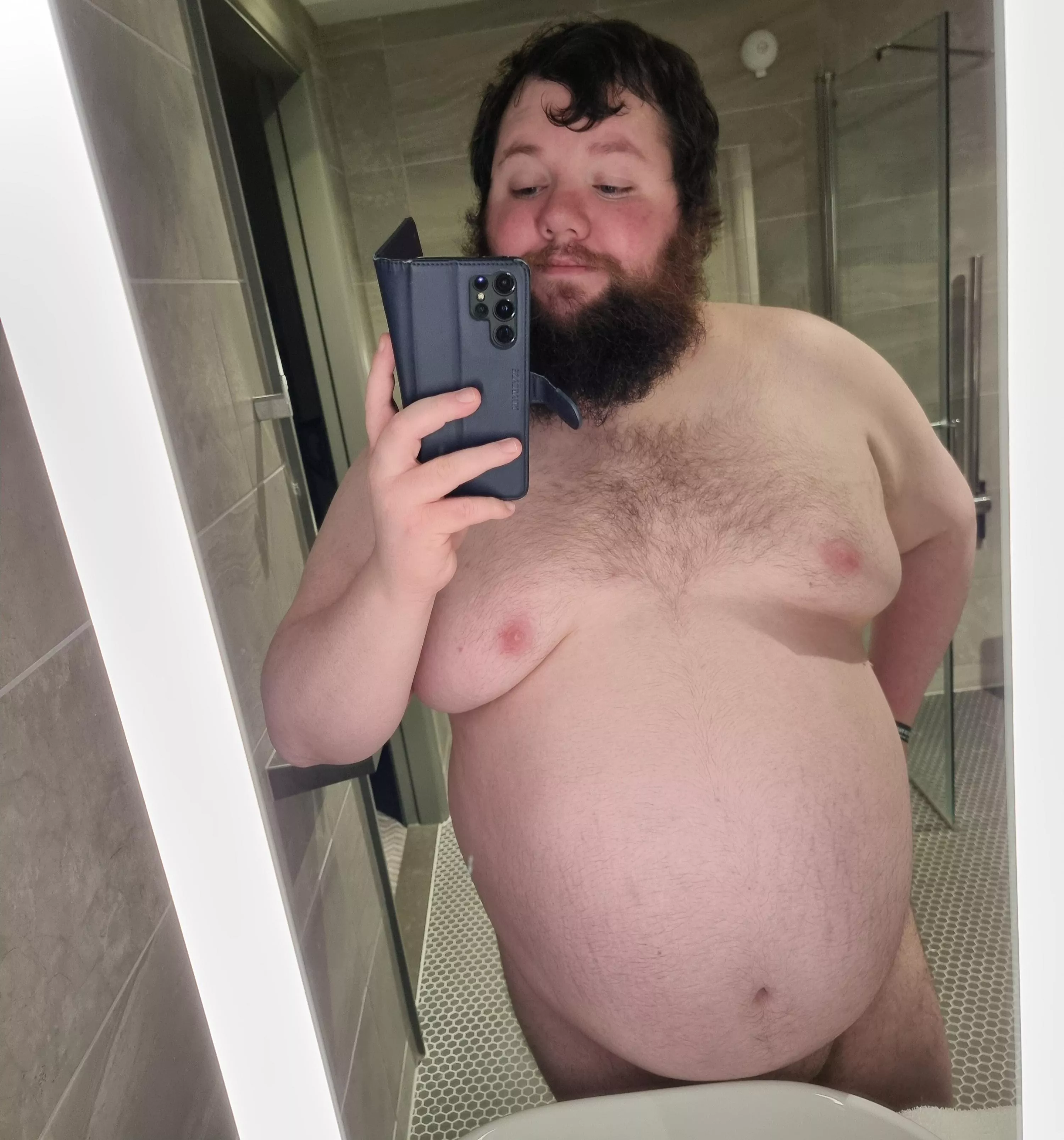 Hotels always have nice mirrors posted by Scream-Rocket