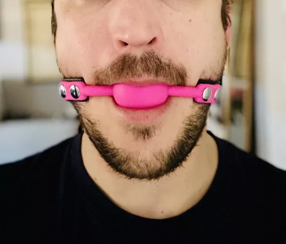 How do y’all feel about gags? by smutbutt23