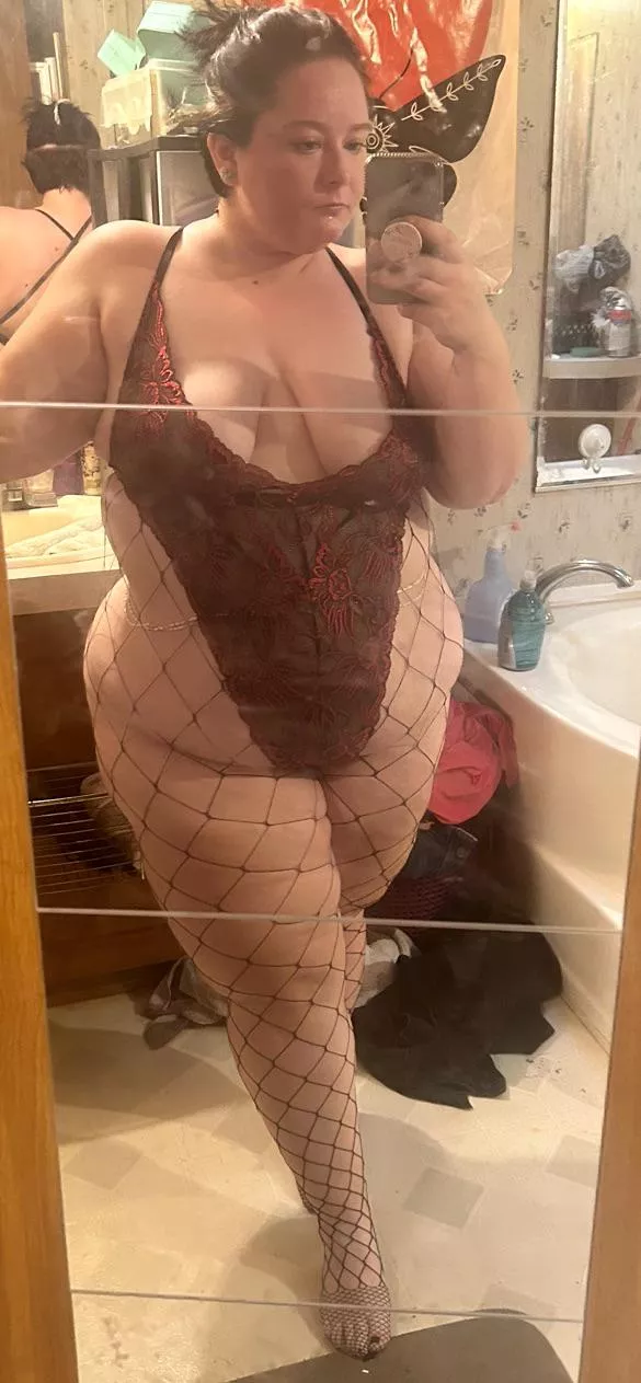 I literally spend all my free time on TikTok or reading fan fiction (loyal to a fault) yet my husband spends his texting escorts so I’m tired of pretending I don’t enjoy posting here ❤️ posted by MindAmazing2924