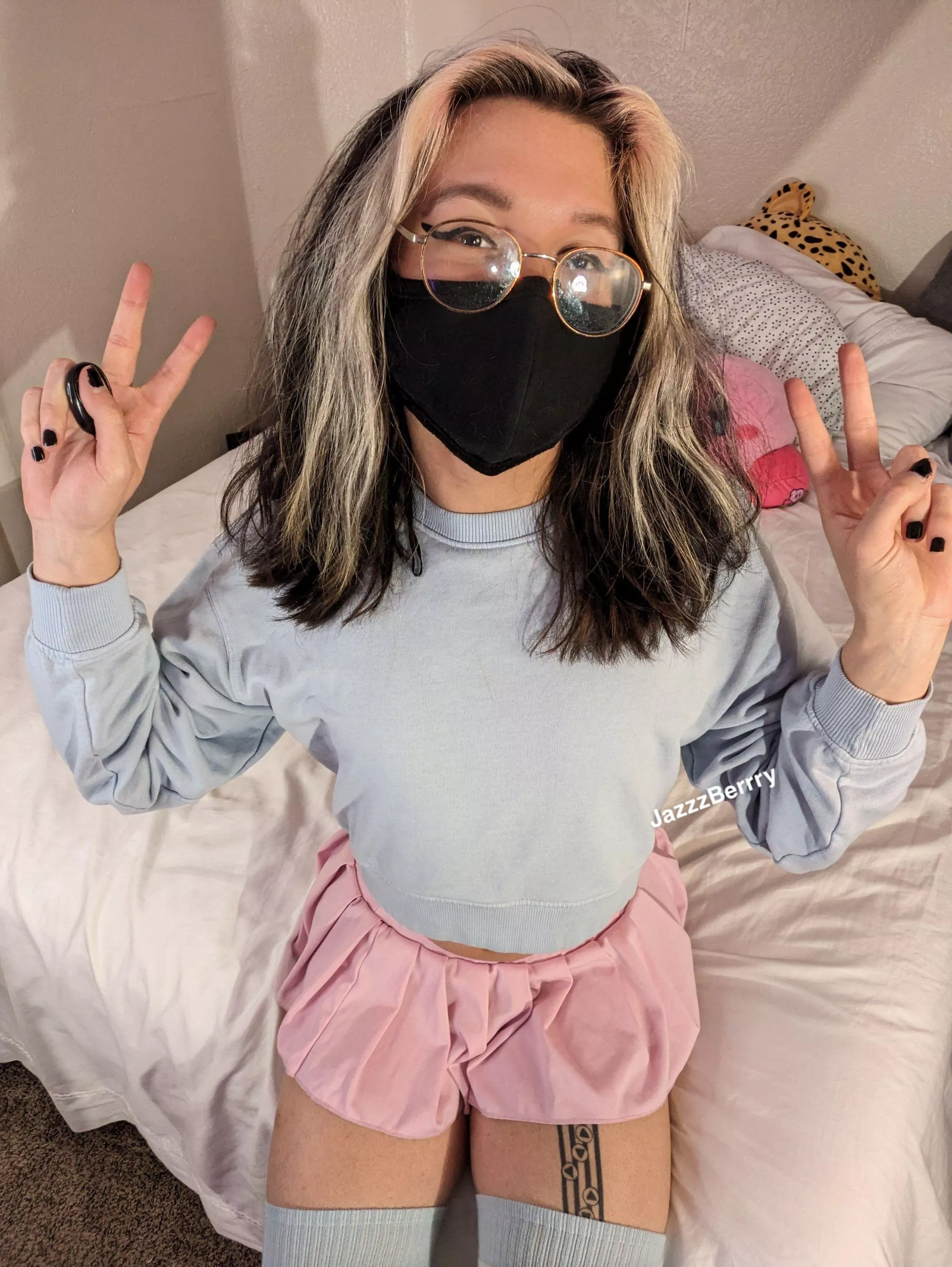 I look good in these colors posted by JazzzBerrry