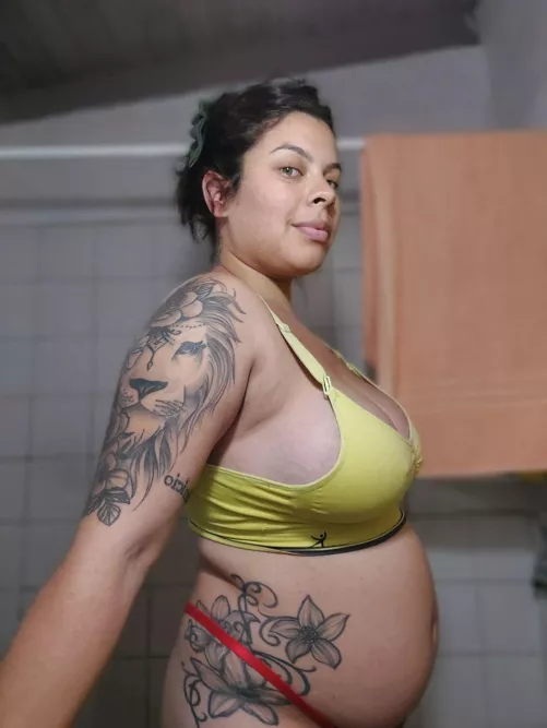 I love sharing photos of my pregnant body by sheisthelatinbitchOf