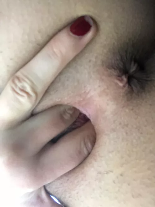 I need a bigger hand now by Queen_Bitch_PO