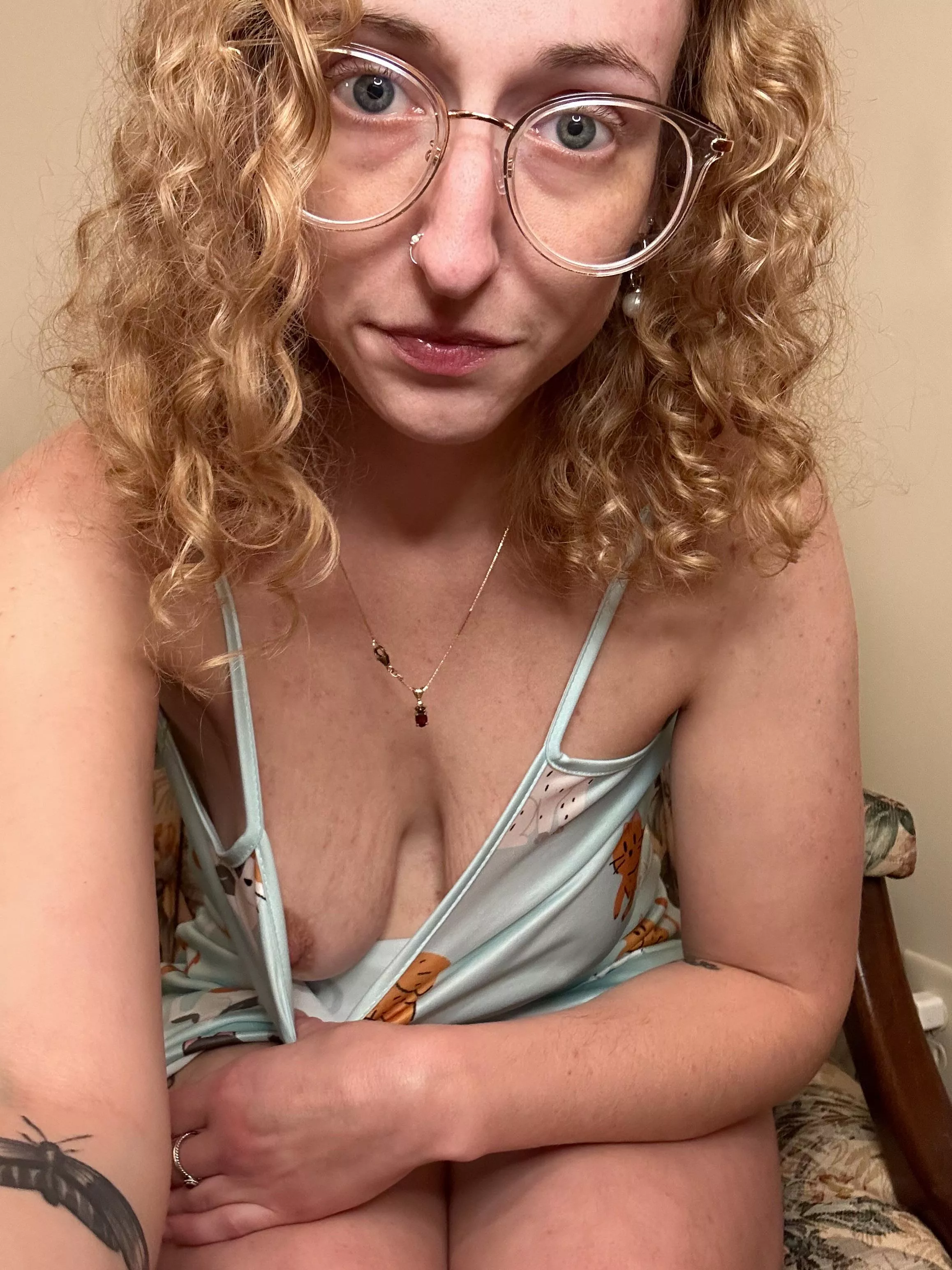 I’ll tell you a little secret posted by curly_girly69