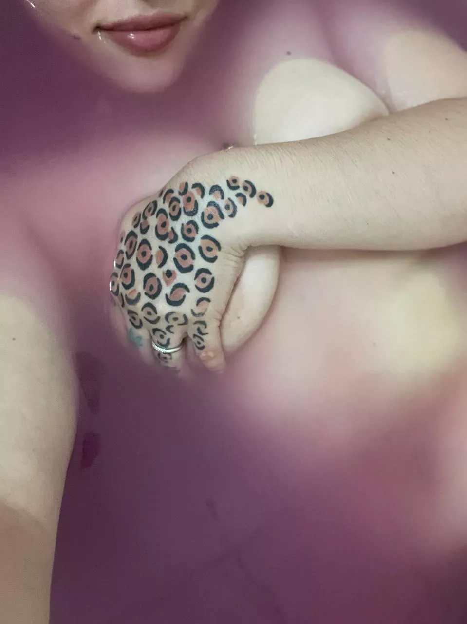 I'm bored, anyone for a good time? posted by IamLola420