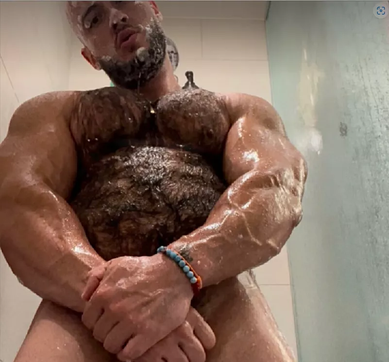 Introduce Yourself, Don't Keep Me Waiting (32)(m) posted by Damiantheone96