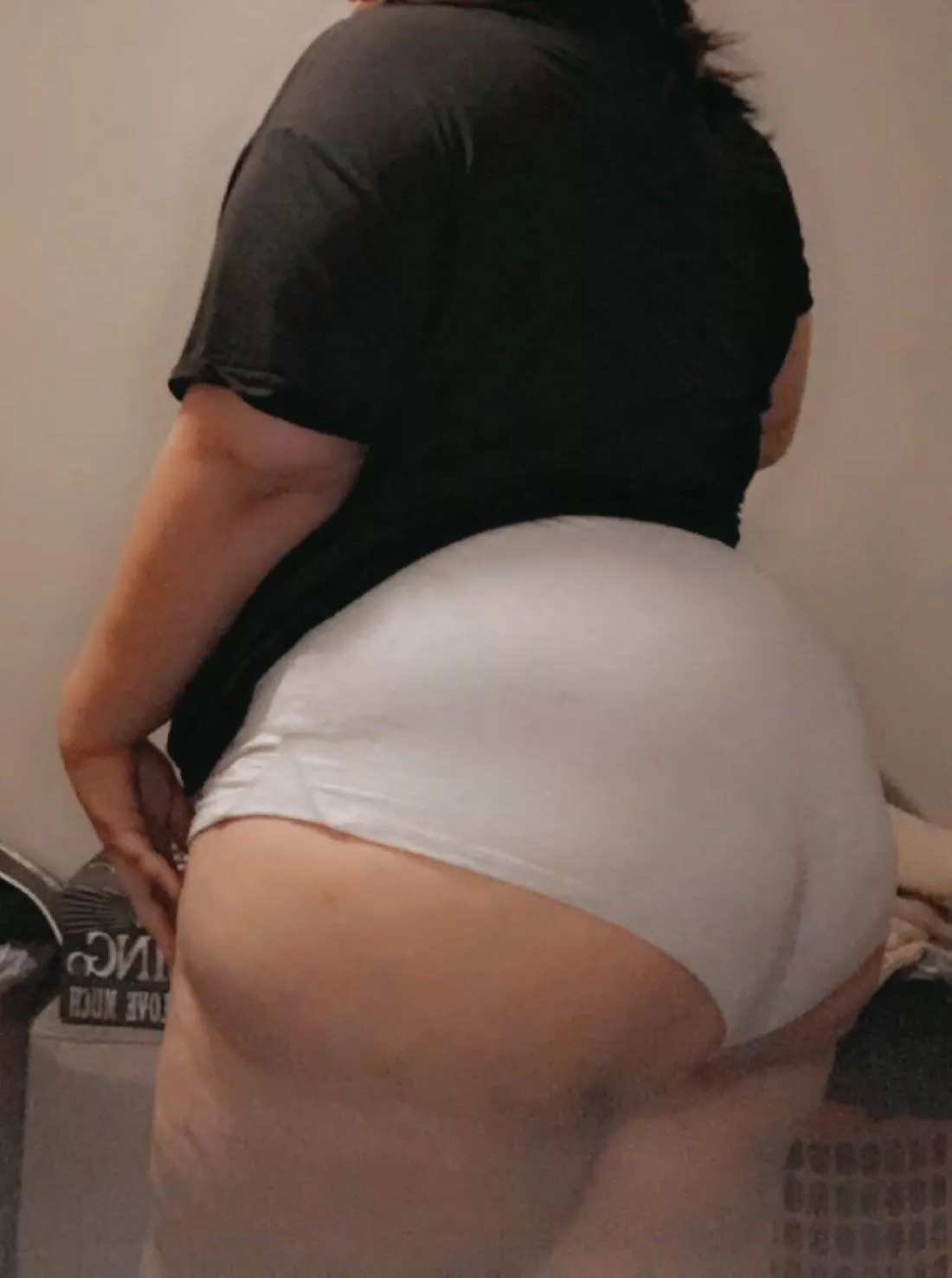 It’s the Sweetest 😋 like Peaches 🍑 & Cream posted by Crimson_Rose3