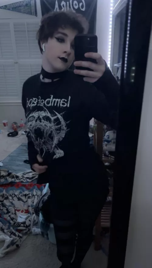 Kinda eepy ngl😖 by QuestionableSalad__