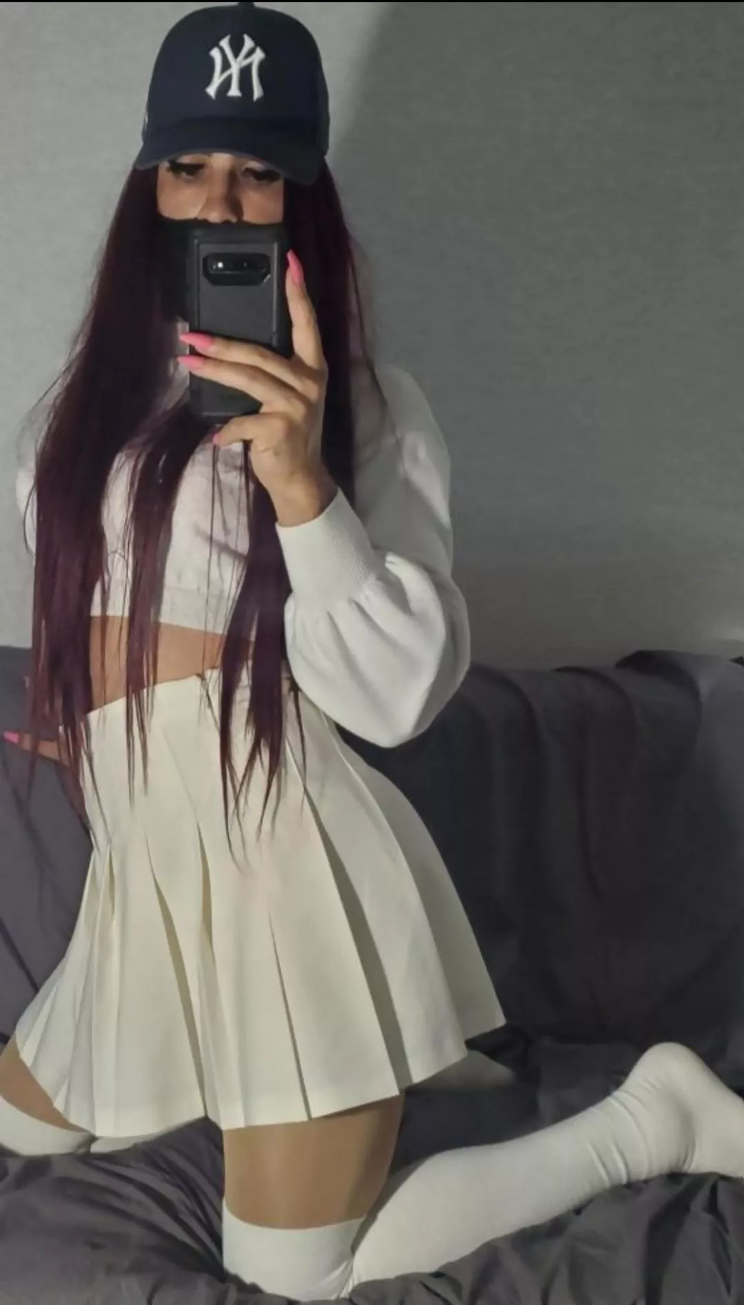 kinda new here, kinda not, pls be nice either way 🥺🩷 posted by tiffanybabez