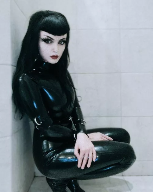 Latex Villian  by EmpressPoison