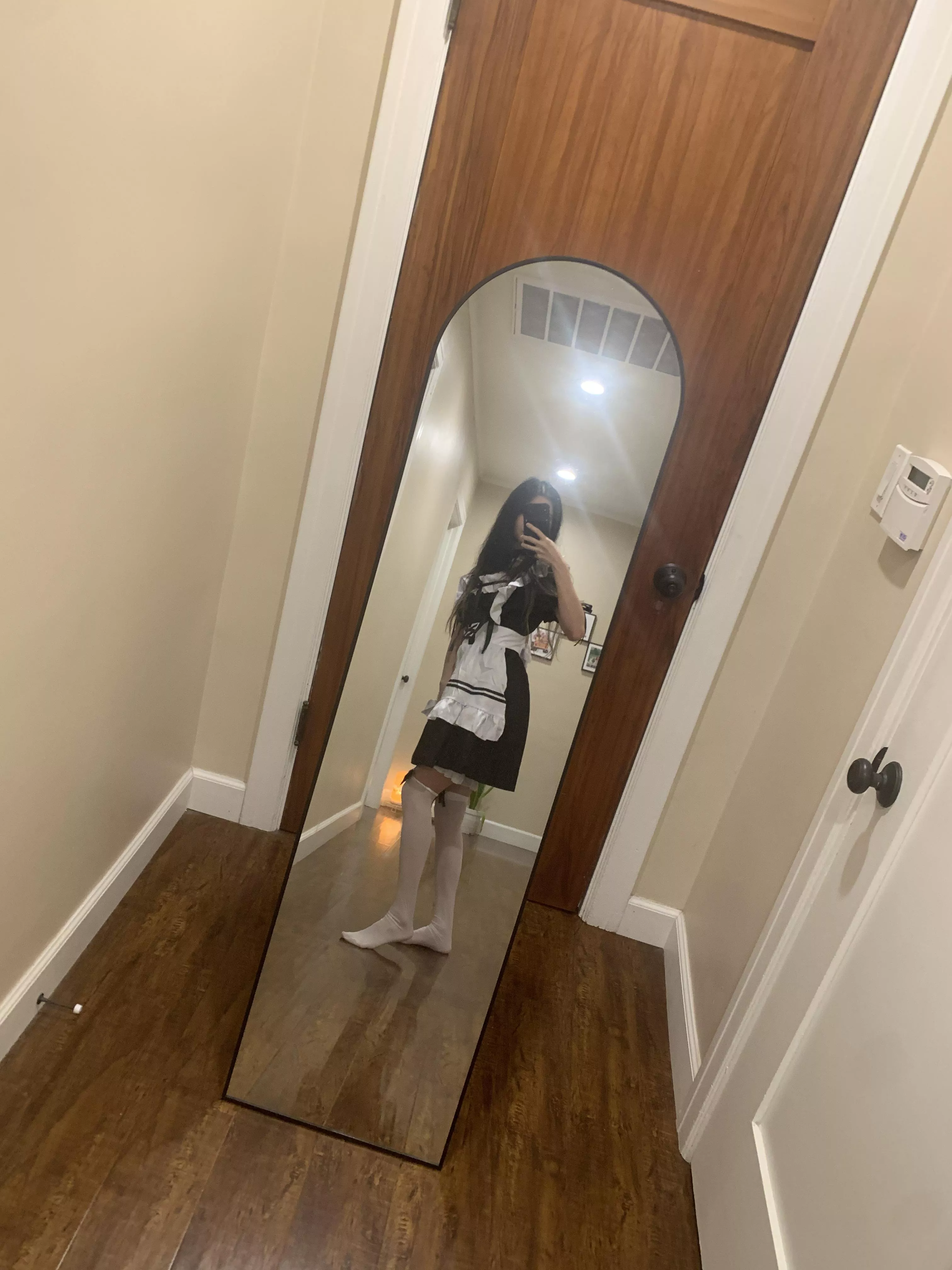 Little maid posted by SmolAsianGirlCali