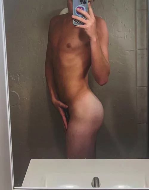 looking for someone to bend me over🥵 by finnhayesof