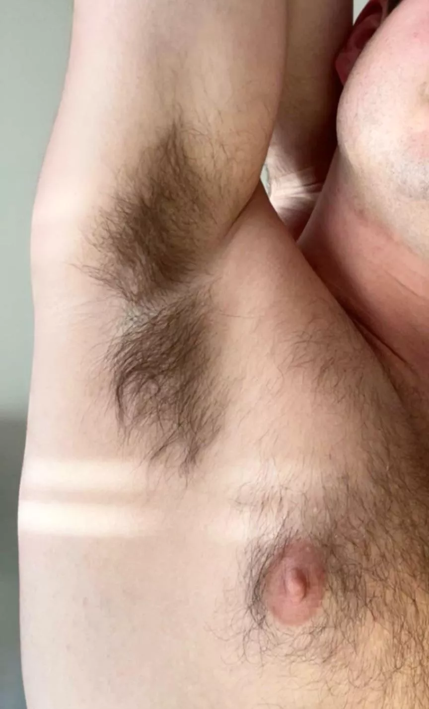 Love it when guys send me pics of their pits 🤤 posted by bjk0494