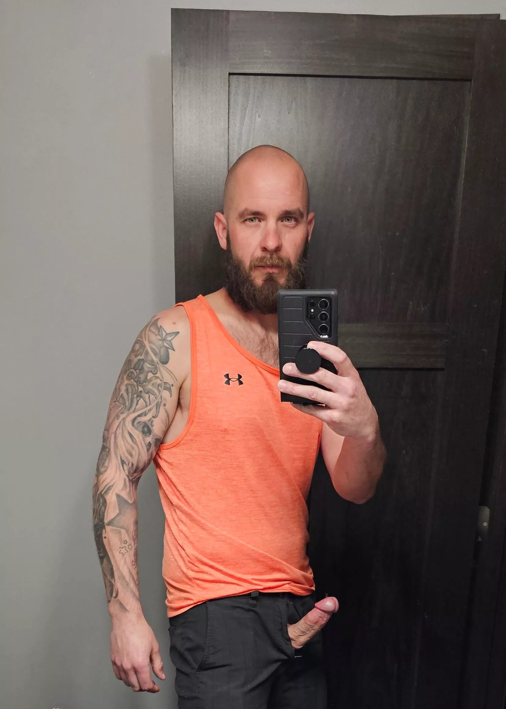 lunch break, let's have a quickie! 😏 posted by Urnextdoorneighbors