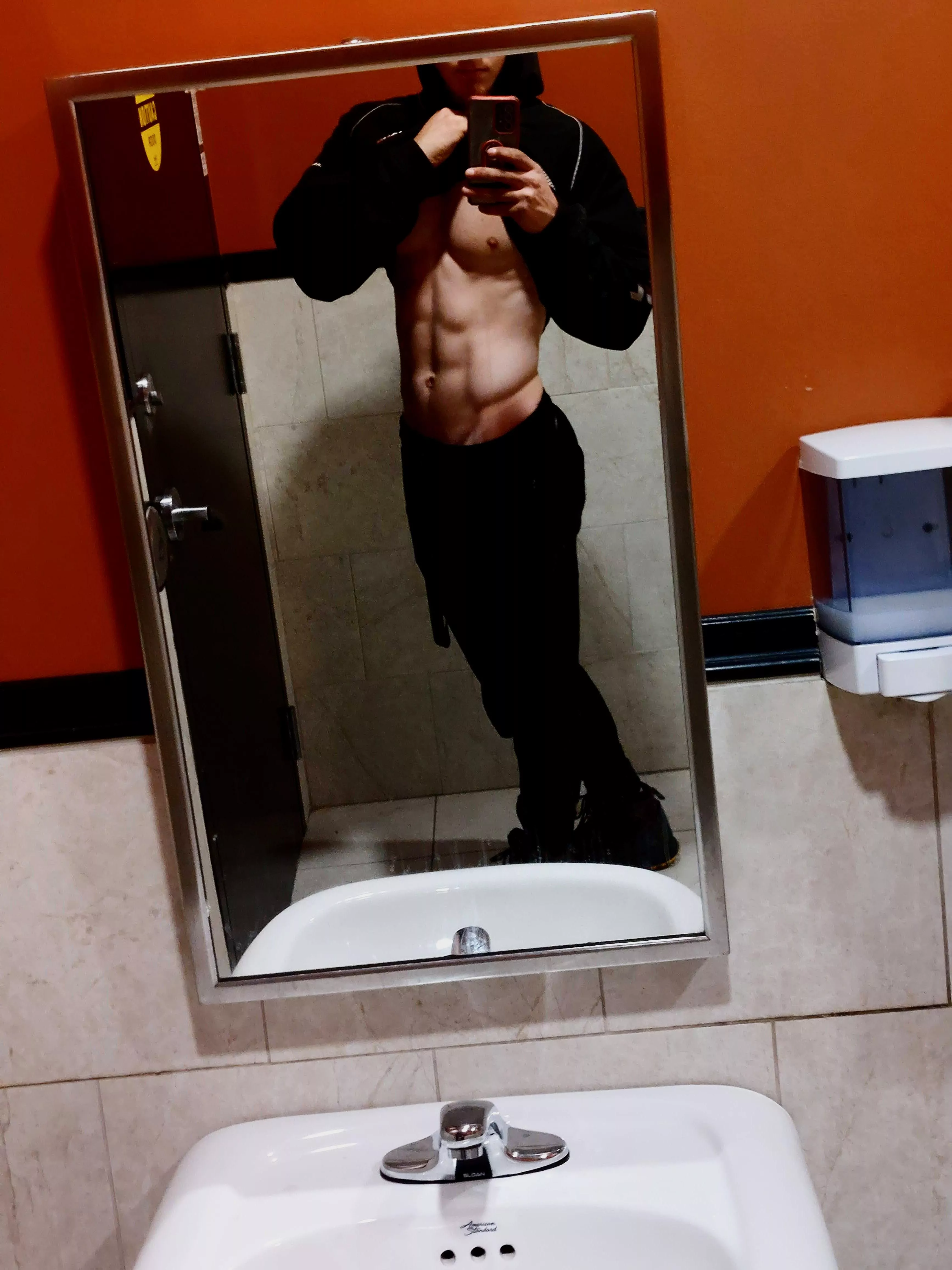 Quick flex on the job posted by mbaker638