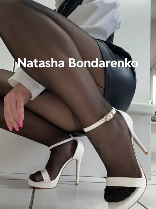 Sexy heels and leather skirt (f) by NatyBond_OF