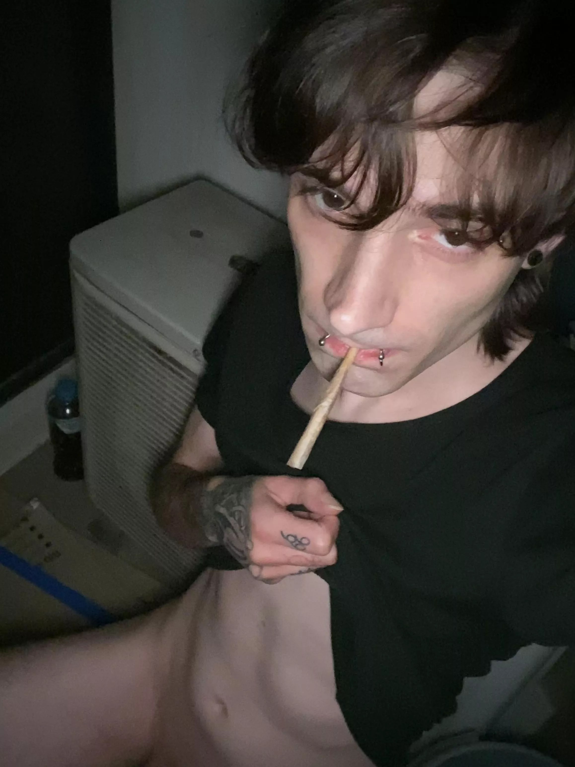 Stoned on the balcony, if it wasn’t so dark i don’t know if I’d get away with it (that’s glass lmao) posted by IllustratorIcy8094