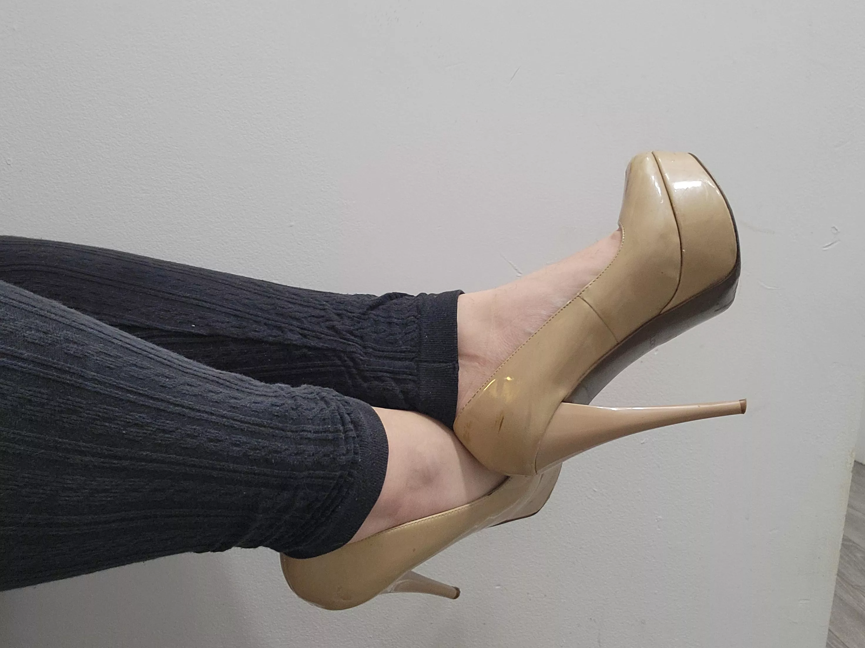 Super comfy but a little old and dirty 💋 posted by alexcartier_xo